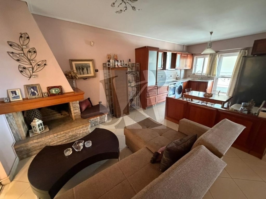 (Προς Πώληση) Κατοικία Μεζονέτα || Πειραιάς/Πειραιάς - 125 τ.μ, 3 Υ/Δ, 330.000€ 